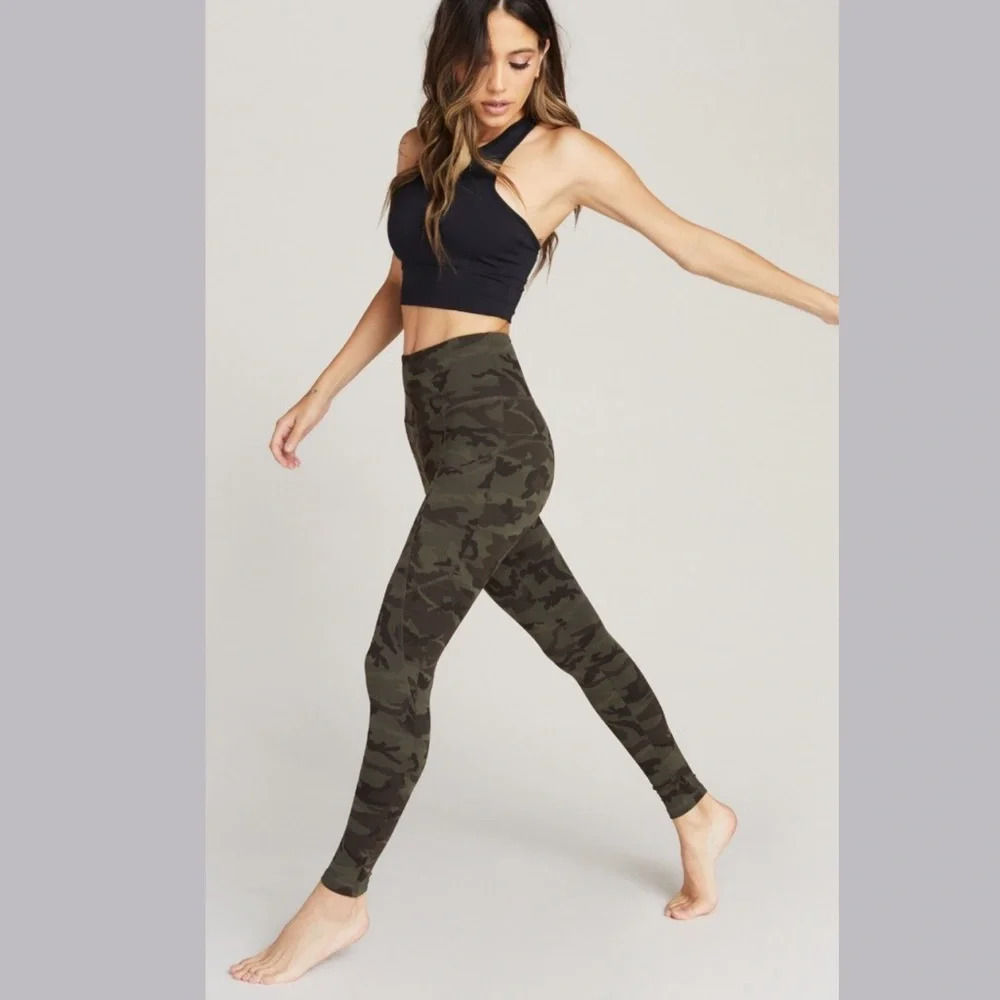 NWOT Strut This Camo Leggings/Tights